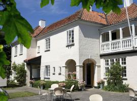 Villa Strand, hotel en Hornbaek