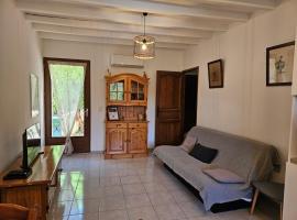 Les oliviers, hotel v destinaci Ansouis