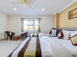 COMFORT DELUXE STAY - NEAR AlRPORT, hotel in Madras