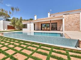 Villa Chalet Porto Petro, בקתה בפורטופטרו