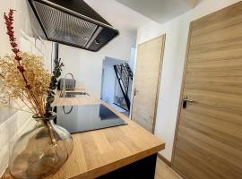 Au Duplex indus/chic de Breteuil, hotel com estacionamento em Breteuil