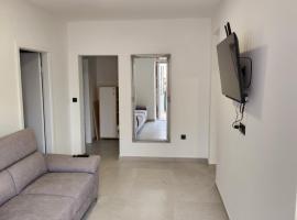 H&D Apartment, hotel with parking in Sumartin