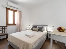 Naxian White House In Glinado