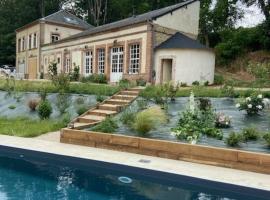 maison 8 pers avec piscine en pleine nature, location de vacances à Ambenay