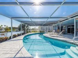 Heated Pool, Sleeps 6 - Villa Paradise by the Pool - Roelens Vacations