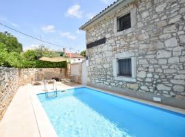 BEST PRICES VILLA NINI with private pool, barbecue,bike, fireplace, and much more, villa in Poreč
