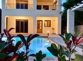 Aggelos and Thisbe Chania Suburbs Sea View Guest House，卡尼亞鎮的家庭旅館