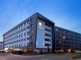 Holiday Inn Express Bremen Airport by IHG, hotel v Brémách