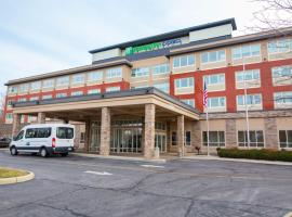 Holiday Inn Express Columbus Airport Easton, hotel near John Glenn Columbus International Airport - CMH, 