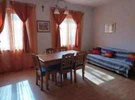 Flóra House