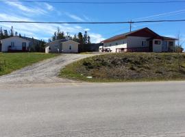 C & G Cabins, hotel barato en Rocky Harbour