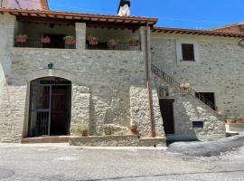 Le Gatte, apartment in SantʼUrbano