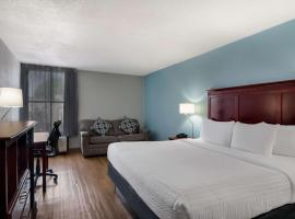 Clarion Inn and Suites Airport, hotel in Grand Rapids