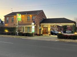 Cedar Lodge Motel، فندق بالقرب من Armidale Airport - ARM، 