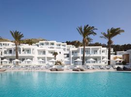 Dimitra Beach Hotel & Suites، فندق في Agios Fokas