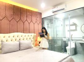 Ánh Dương Villa Homestay Hạ Long 7 Phòng ngủ cách Bãi biển 200m, villa in Ha Long