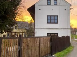 Pokoje v chalupě pod Milešovkou