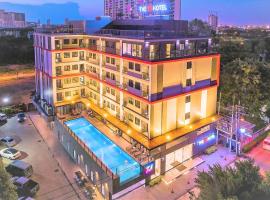 The TJ Hotel Jomtien: Jomtien Plajı şehrinde bir otel