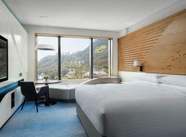 Hong Kong Ocean Park Marriott Hotel: Hong Kong, Repulse Körfezi yakınında bir otel