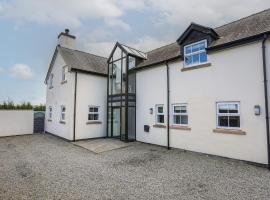 The Old Coal Yard, hotel in Cemaes Bay