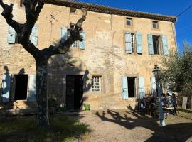 Les 3 Platanes, B&B in Conilhac-Corbières