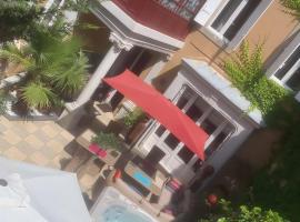 GUESTHOUSE La VILLAE, hotel em Mazamet