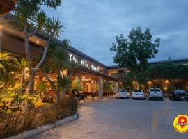 The Win Hotel, hotel v destinaci Bang Saphan