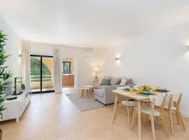 Salgados Sunny Beach Apt - 7 min walk from Beach by Lisbeyond