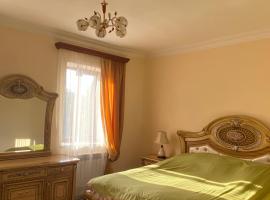 Asatryan’s Guest House, hotell i Vagharshapat