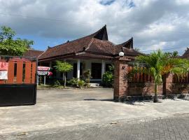 Capital O 92615 Villa Utama D'alas Purwo, готель з парковкою у місті Ringinpintu