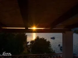 Apartments Villa Mirella 20 m from the sea - free parking