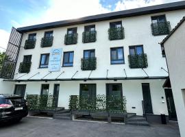 Villa Magdalena apartments & rooms GARNI HOTEL，位于马里博尔的民宿