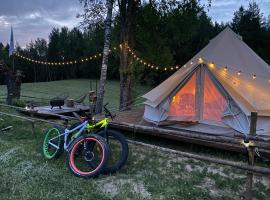 A Romantic & Luxurious stay in the nature of Karula National Park., loc de glamping din Ähijärve