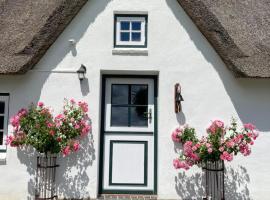 Reetdachhaus, Sauna, E-Bikes, 6 Personen, vila di Osterhever