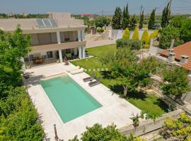 Blue Sky Villa in Crete, hotel i Epáno Váthia