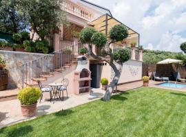 Holiday Home Relais Cacace by Interhome, Hotel mit Parkplatz in Torca