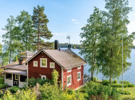 Chalet Villa Lundsfjärden - VML120 by Interhome, hotel u gradu Grythyttan