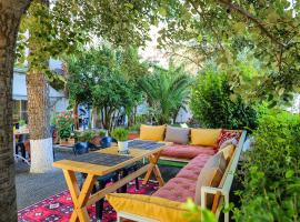 Villa Green Garden, pet-friendly hotel in Sarandë