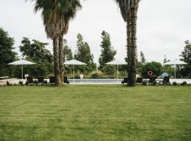 Humus Farm, hotel with parking in Águas de Moura