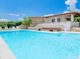 Villa BRANDINCHI - Heated Pool, Private Beach, Sea View, Wi-Fi