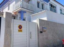 Beach-Goretti House, pet-friendly hotel in Mairena del Aljarafe