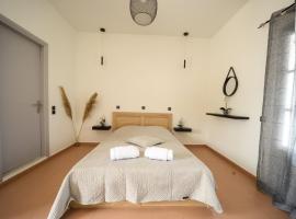 AzosunApartment3, beach hotel in Azolimnos