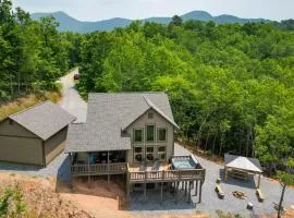 Hot Tub and Fire Pit Blue Ridge Mtn Cabin!