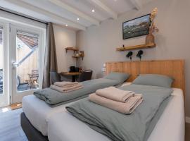 Bed & Bike Schoudieck, cheap hotel in Den Burg