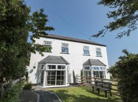 9 Station Cottages, holiday home in Belford