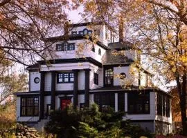 Celtic Mansion Annfield Manor
