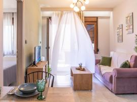 Twelve Studios, serviced apartment in Ioannina