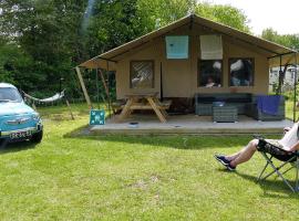 Safaritent Sarek, Wolvenspoor 10, luxury tent in Vledder