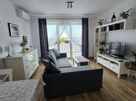 Słoneczny Apartament Warka, hotell i Warka