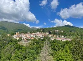 Casa vacanze Adri, hotell i Faggeto Lario 